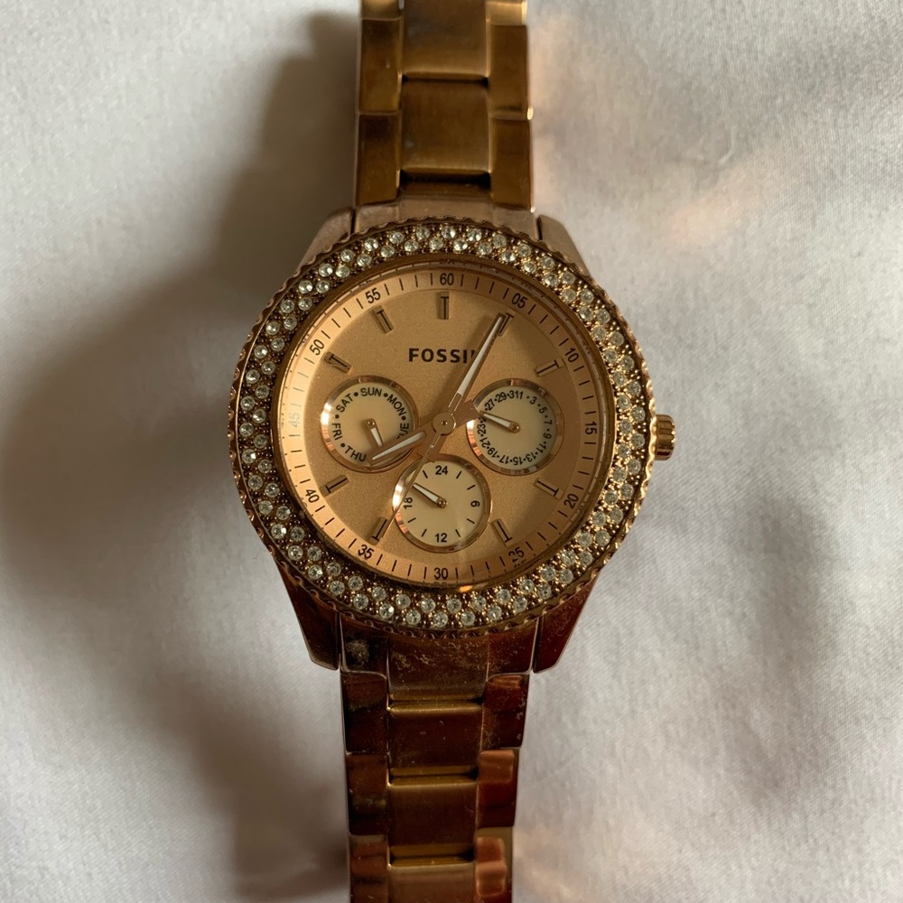 Fossil rose gold watch